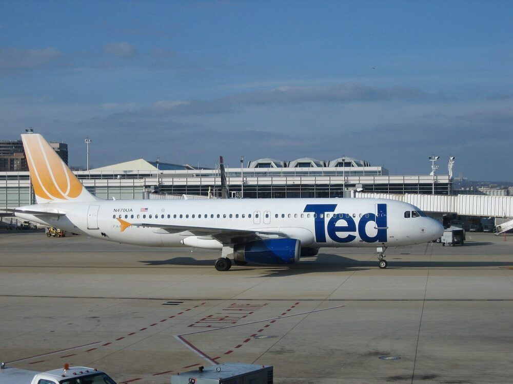 United Airlines Ted Airbus A320