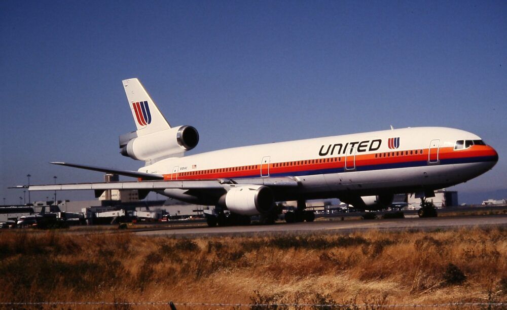 United Airlines DC-10