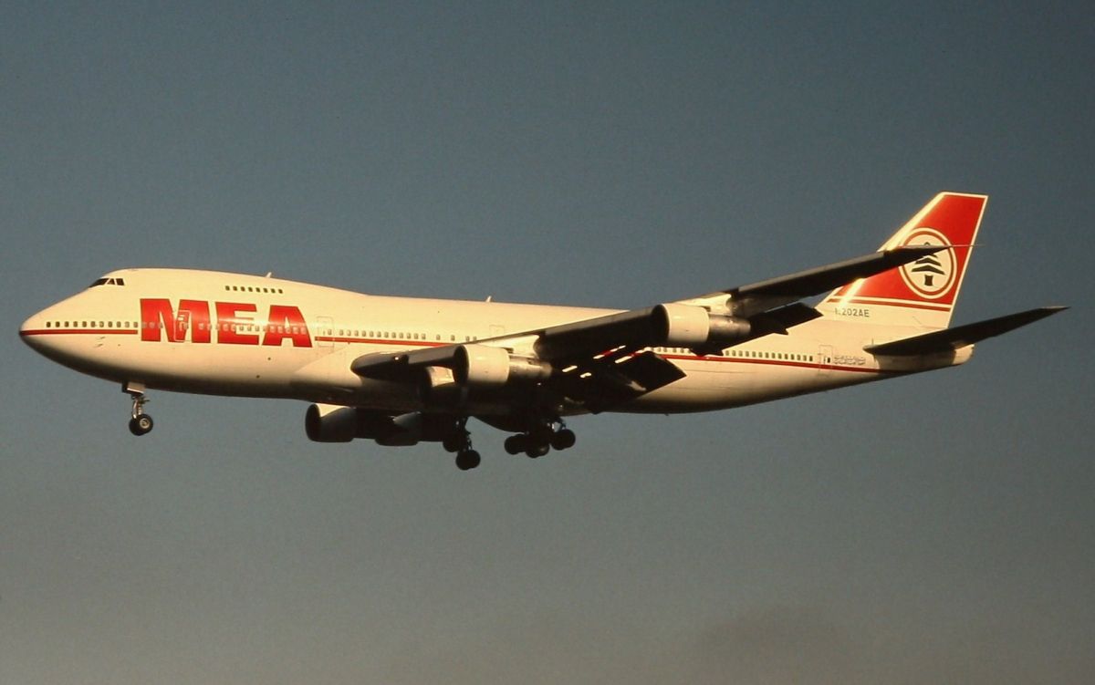 MEA Boeing 747