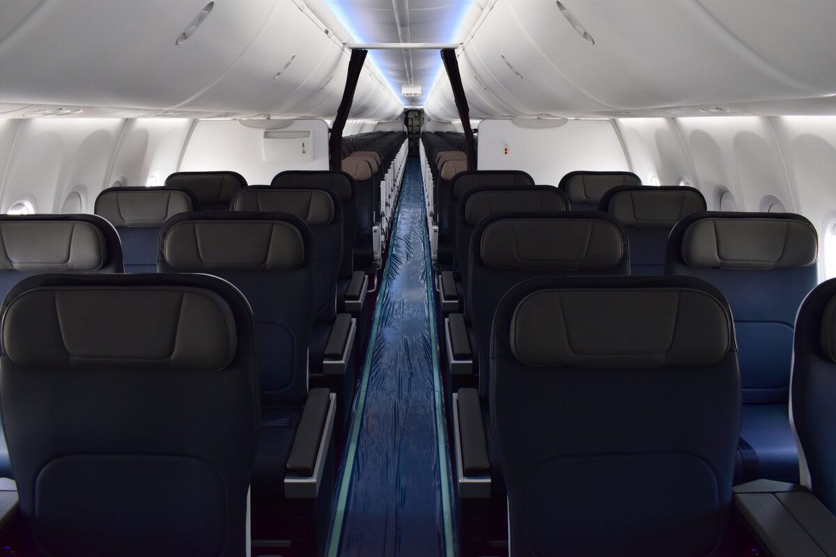 Aeromexico MAX 9 cabin