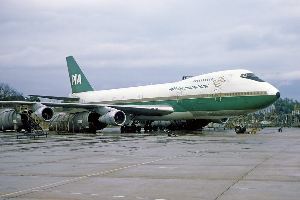 Pakistan International Boeing 747