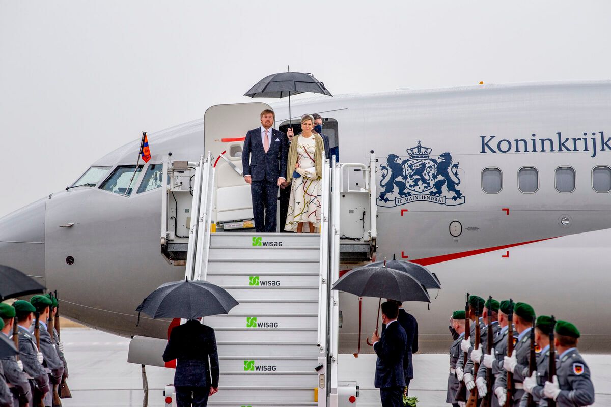 The King Of The Netherlands Flies Himself To A German State Visit