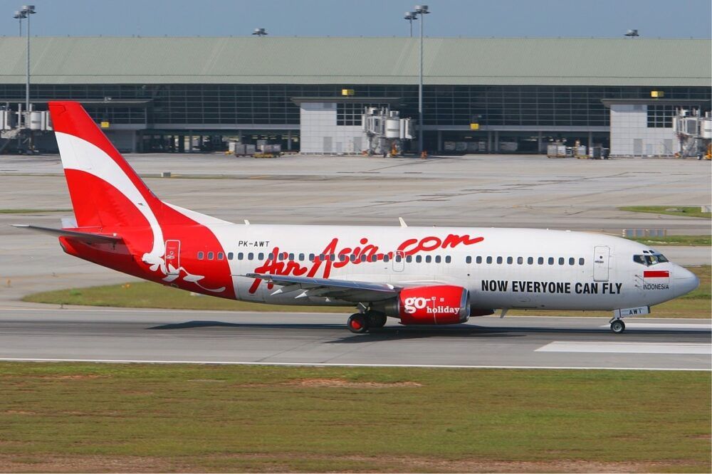 AirAsia Indonesia Boeing 737-300