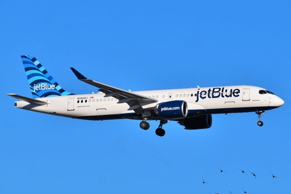 JetBlue's A220s