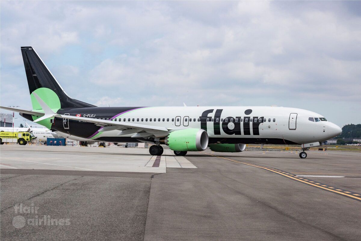 Flair Airlines 737 MAX