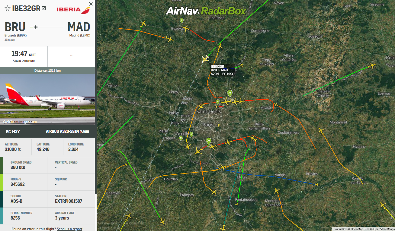 RadarBox.com, Flight Tracking, Aircraft Trails