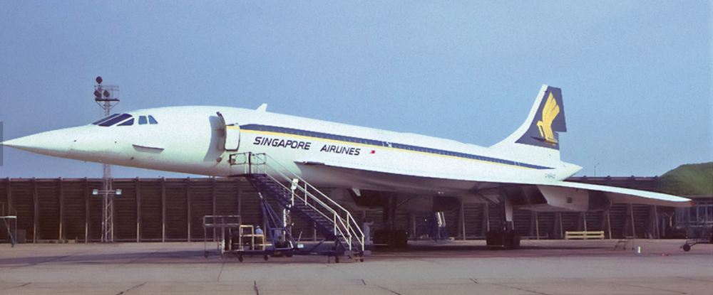 Singapore Airlines livery on the G-BOAD Concorde, which features the British Airways livery on the other side.