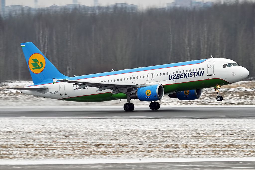 Uzbekistan Airways A320