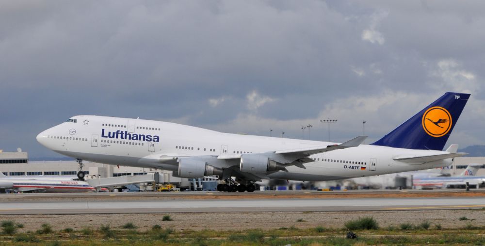 Lufthansa Boeing 747, Combi