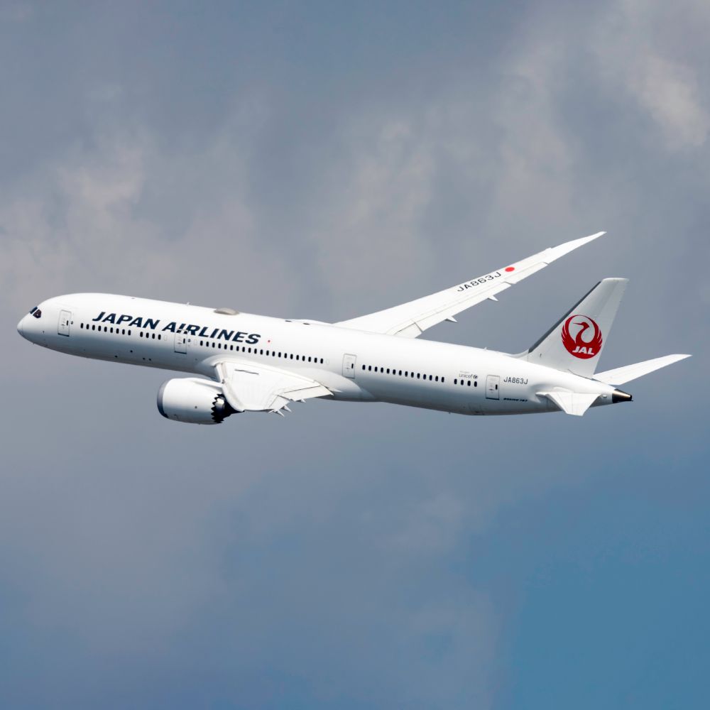 Japan Airlines Boeing 787-9 Dreamliner JA863J