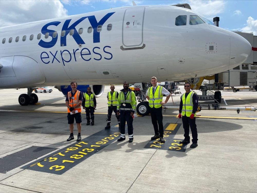 Sky Express begins Heathrow