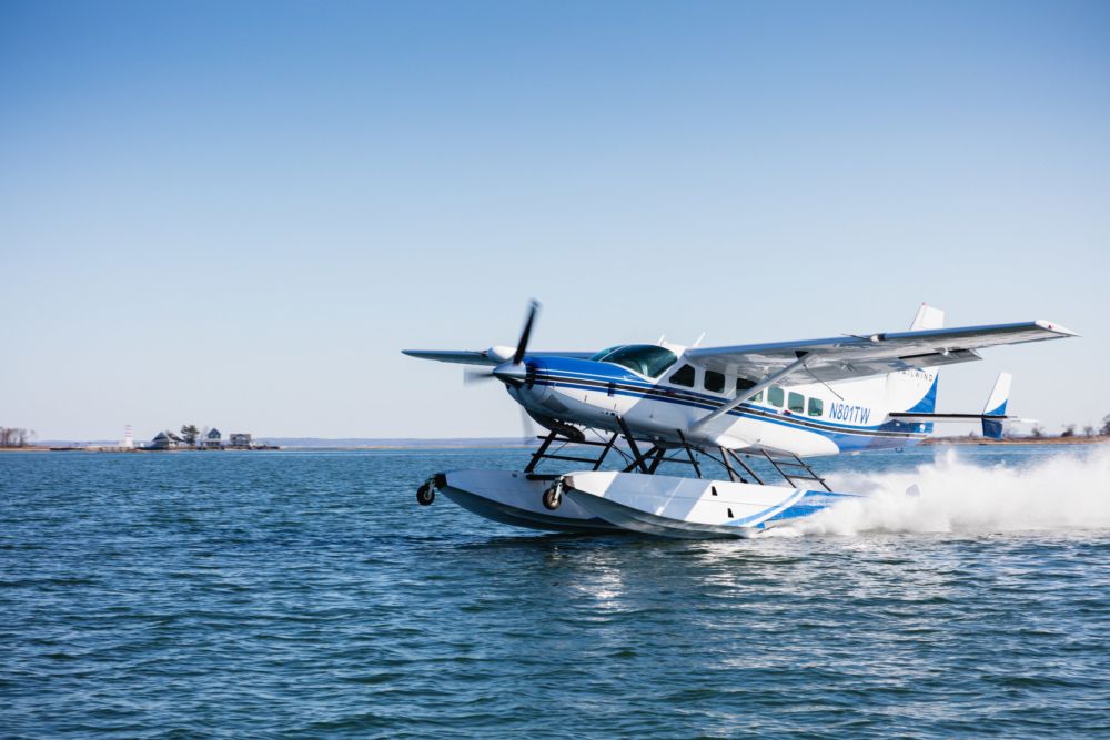 Tailwind Air Cessna Grand Caravan EX landing in Boston Harbor