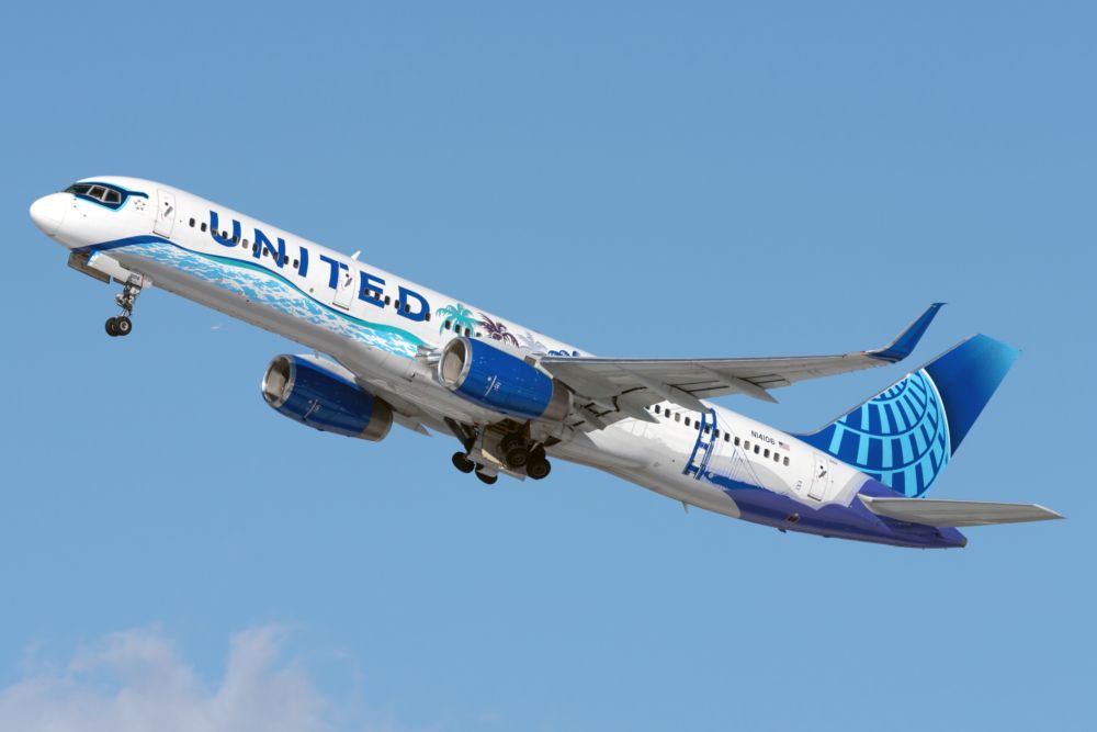 United Airlines (Her Art Here-California Livery) Boeing 757-224 N14106 (2) (1)