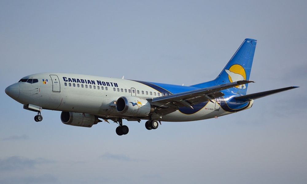 Canadian North Boeing 737-300