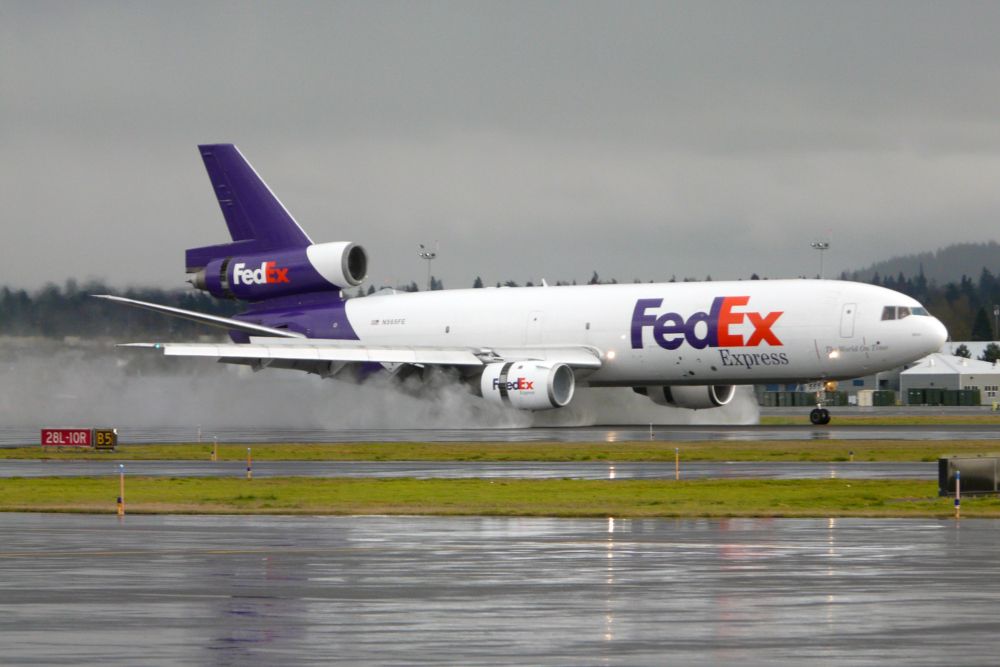 FedEx DC-10