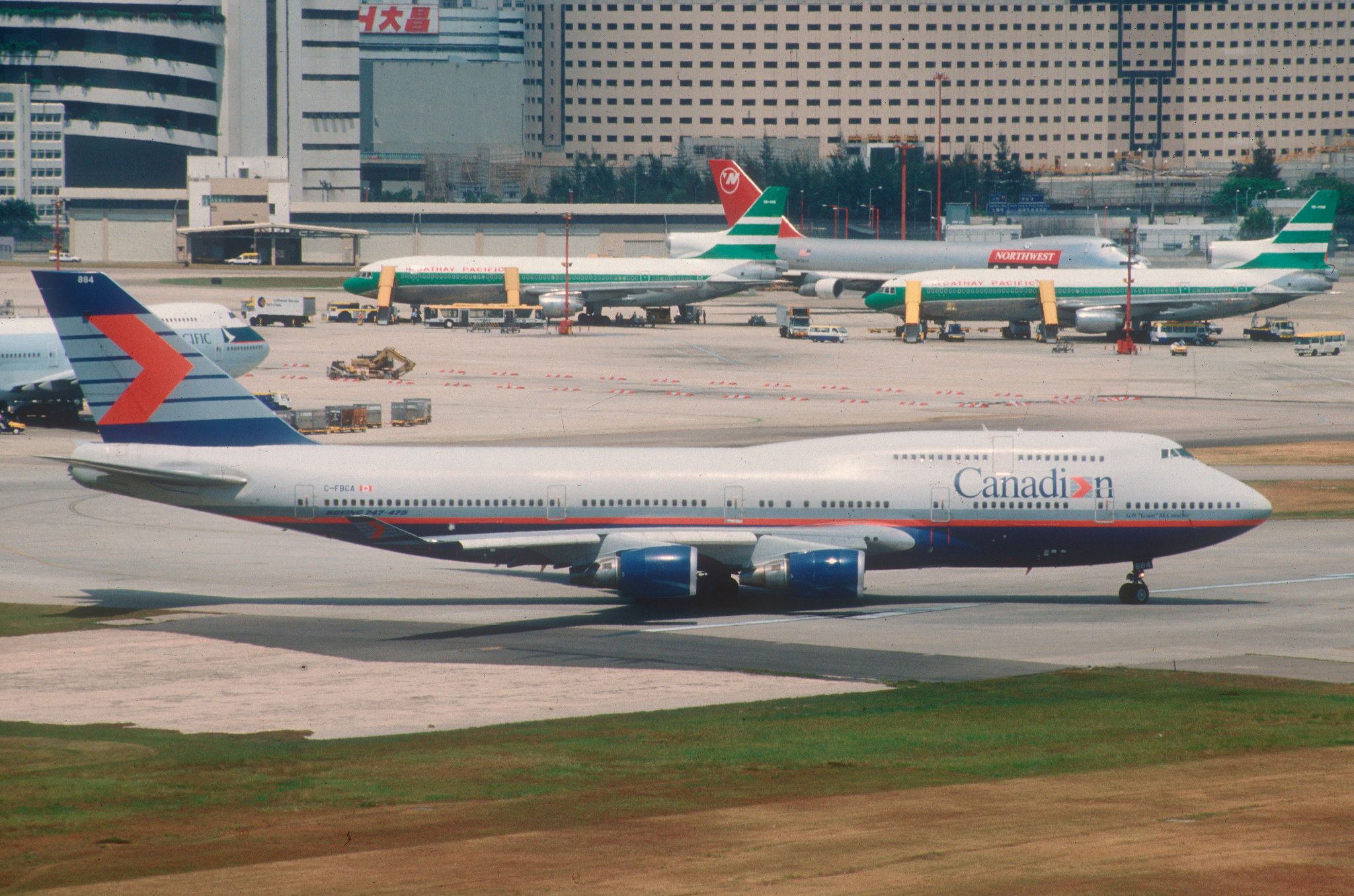 Canadian Airlines Boeing 747