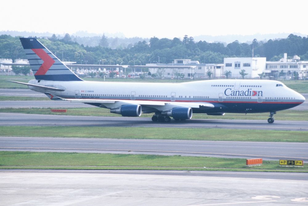 Canadian Airlines Boeing 747