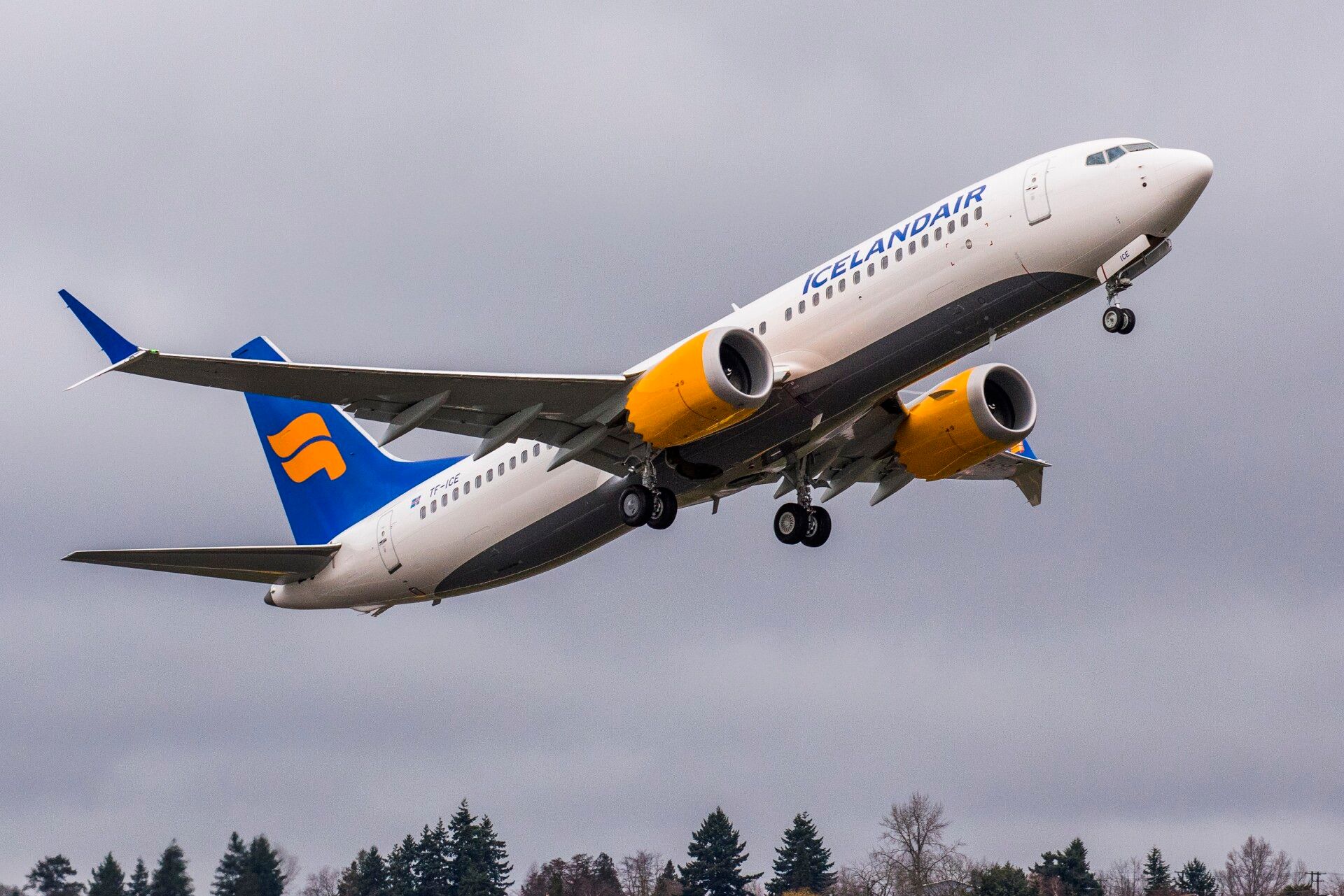 Icelandair Boeing 737 MAX