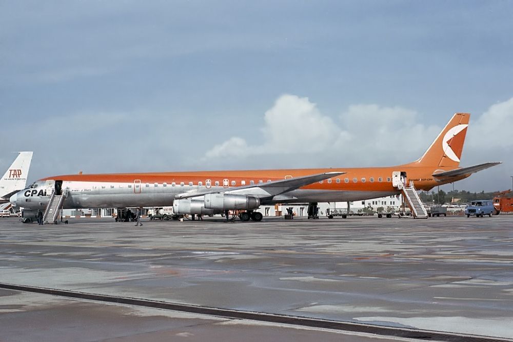 CP Air DC-8