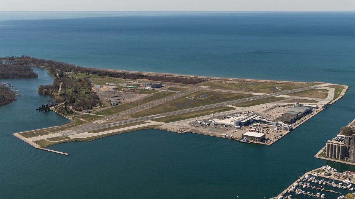 A view of Toronto City Airport from CN Tower, looking towards southwest