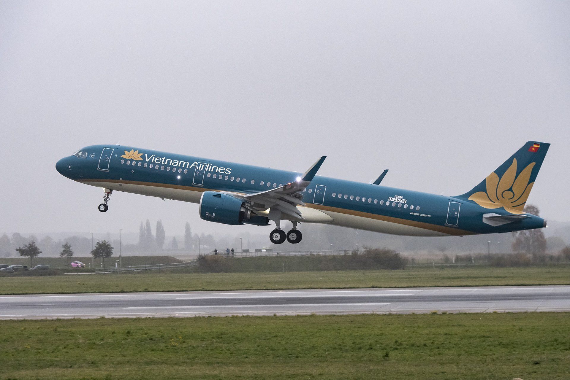 A321neo-Vietnam-Airlines-TakeOff