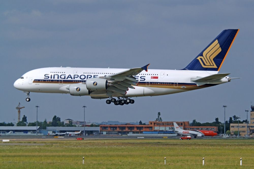 Airbus A380, Singapore Airlines, First Delivery