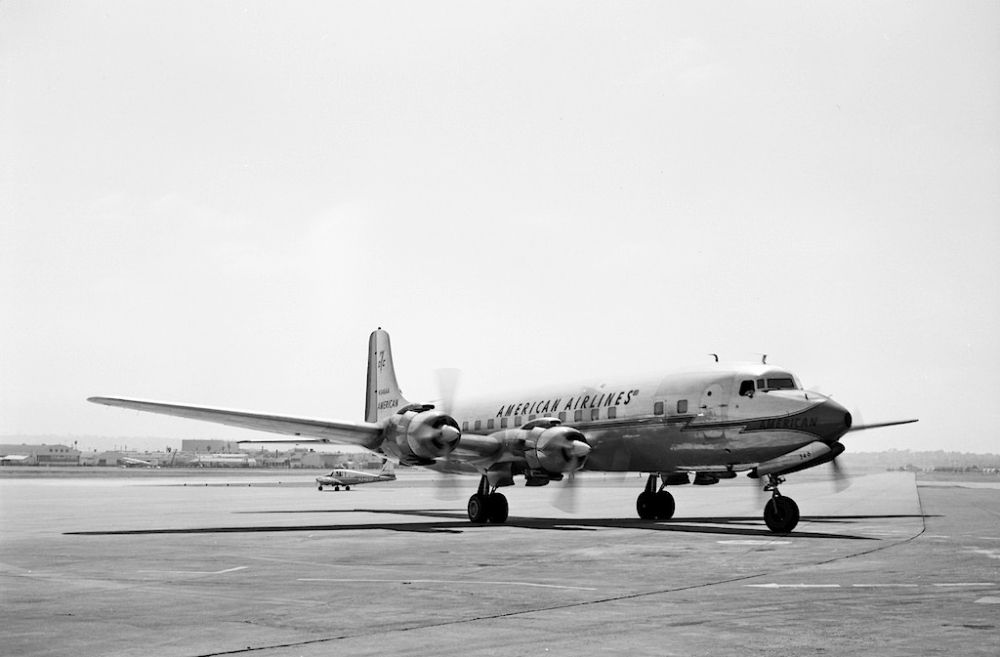 DC-7 on runway