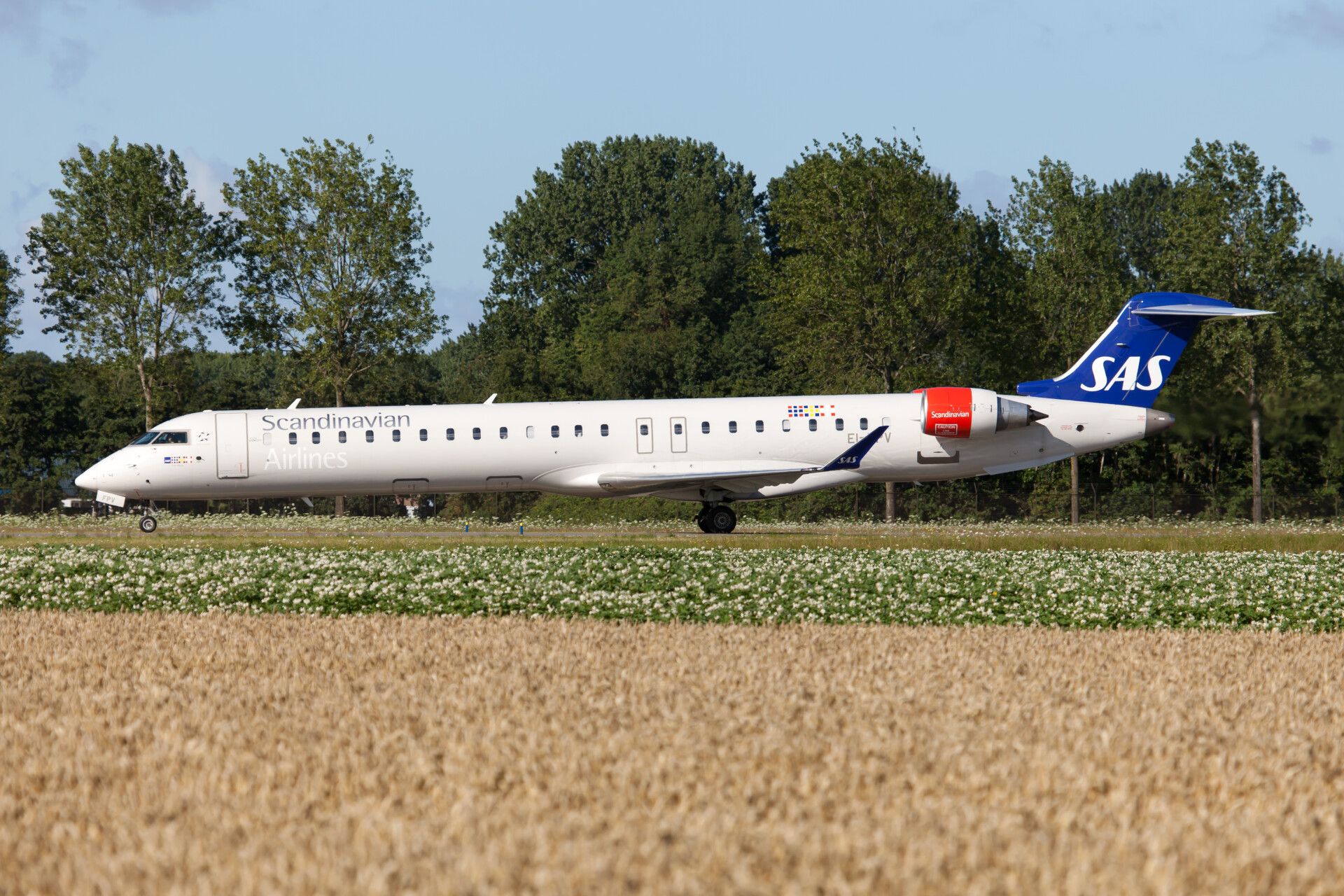 A SAS Scandinavian Airlines Cityjet Bombardier CRJ900