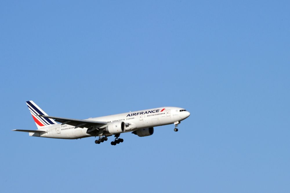 Air France Suspends Pilots After MidAir Disagreement