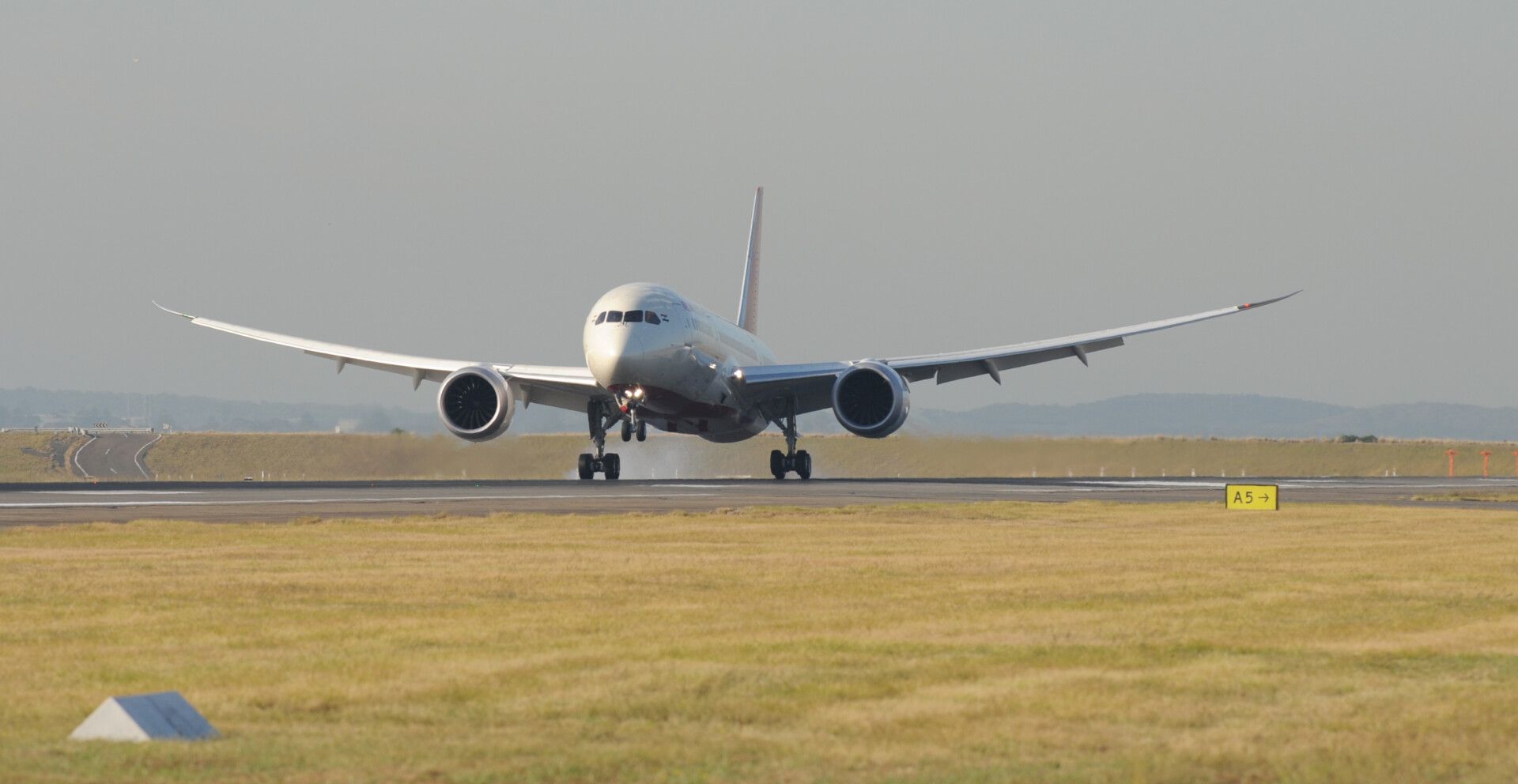 sydney-airport-cash-incentives-flights-return