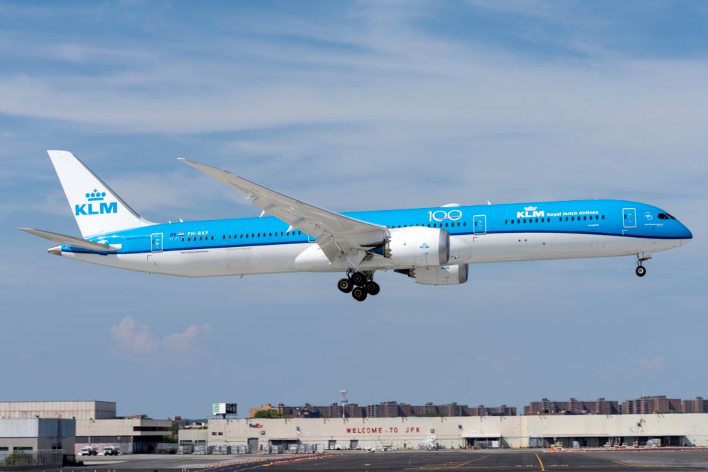 KLM Boeing 787-10 Dreamliner PH-BKF