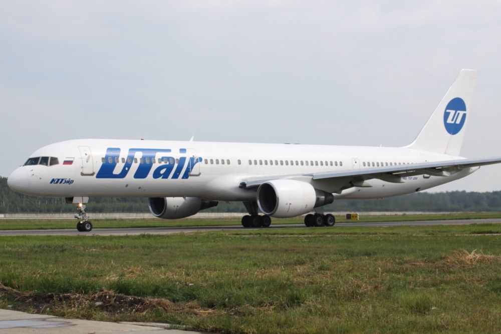 UTair Boeing 757-200