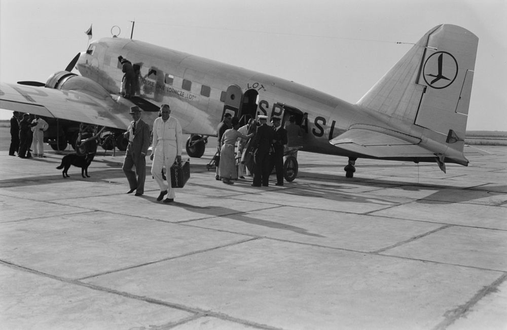 LOT Polish Airlines Douglas DC-2