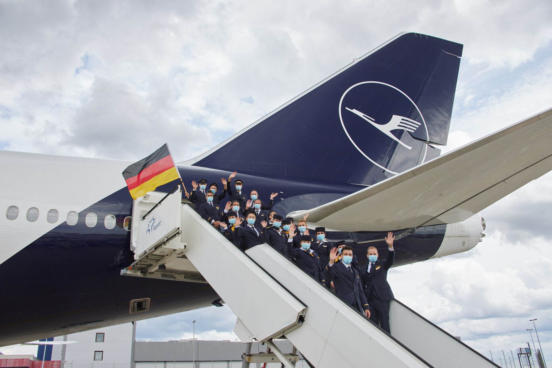 Lufthansa, Passenger Demand, Profit
