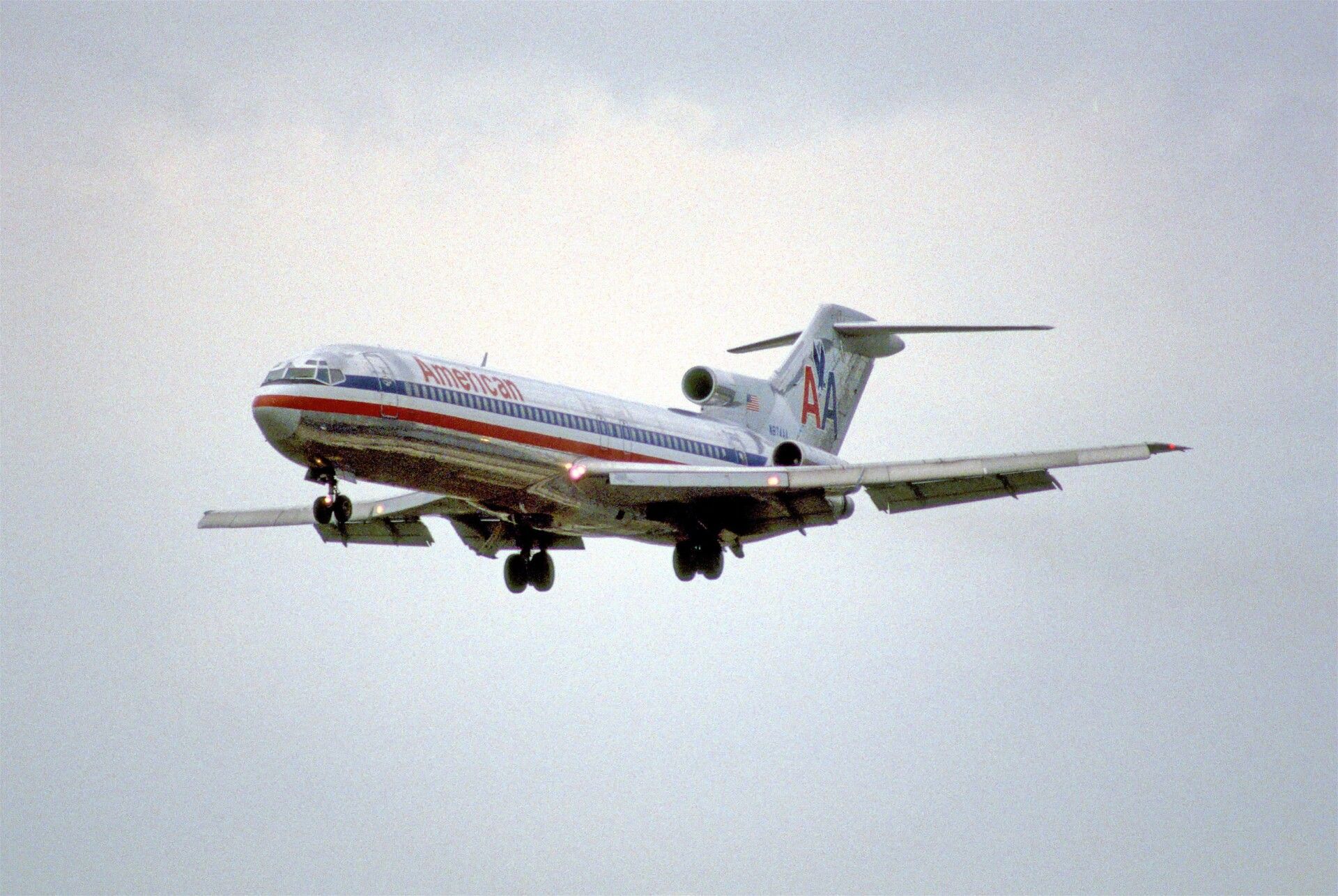 Former American Airlines 727 Scrapped At Boeing Field   2560px 8cg   American Airlines Boeing 727 N874AA@MIA24.01.1998 4752574744 