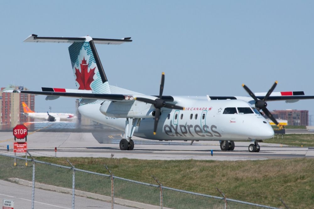 Air Canada Express Dash 8