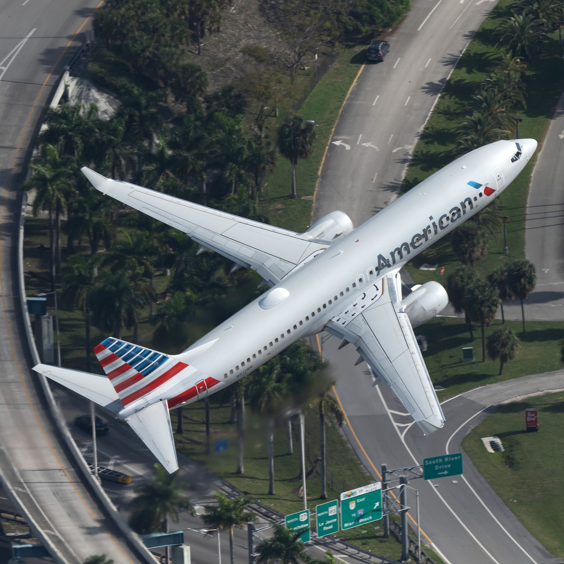 American Airlines Boeing 737-823 N812NN