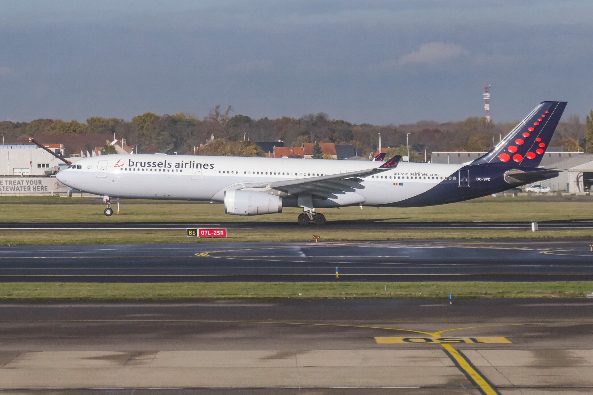 Brussels Airlines Airbus A330-300 