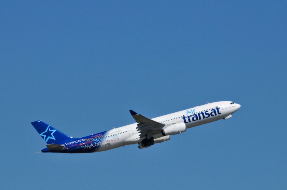 Air Transat Airbus A330-C-GTSD.