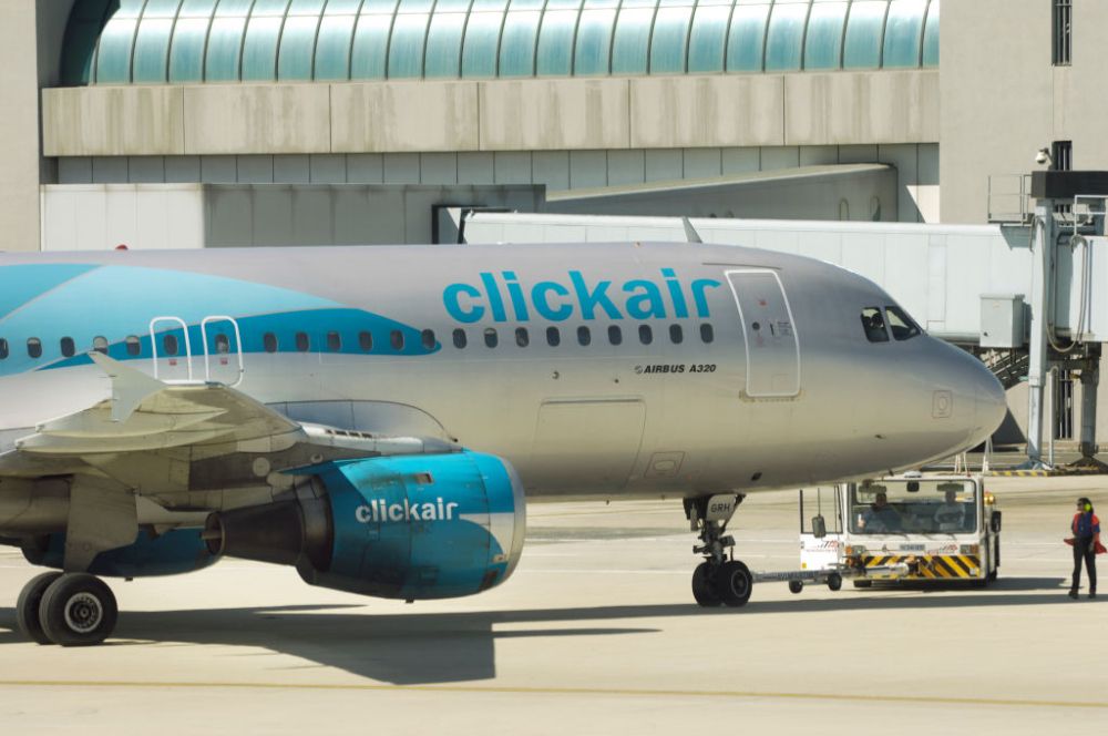 Clickair Airbus A320 Getty