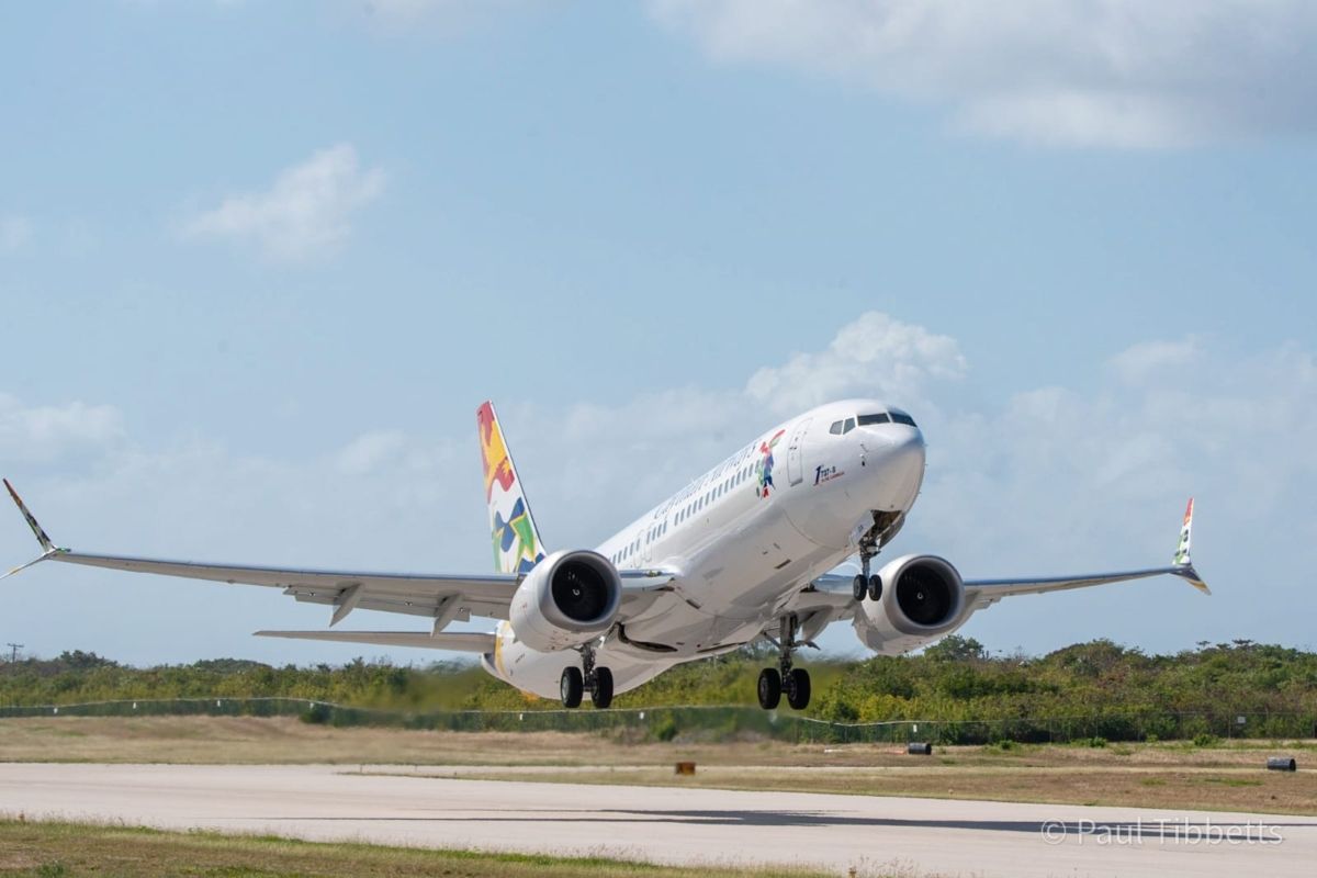Cayman Airways Boeing 737 MAX