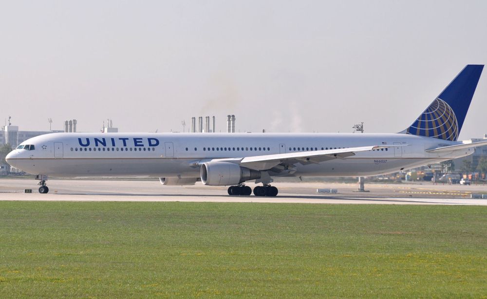 United_Airlines_Boeing_767-400