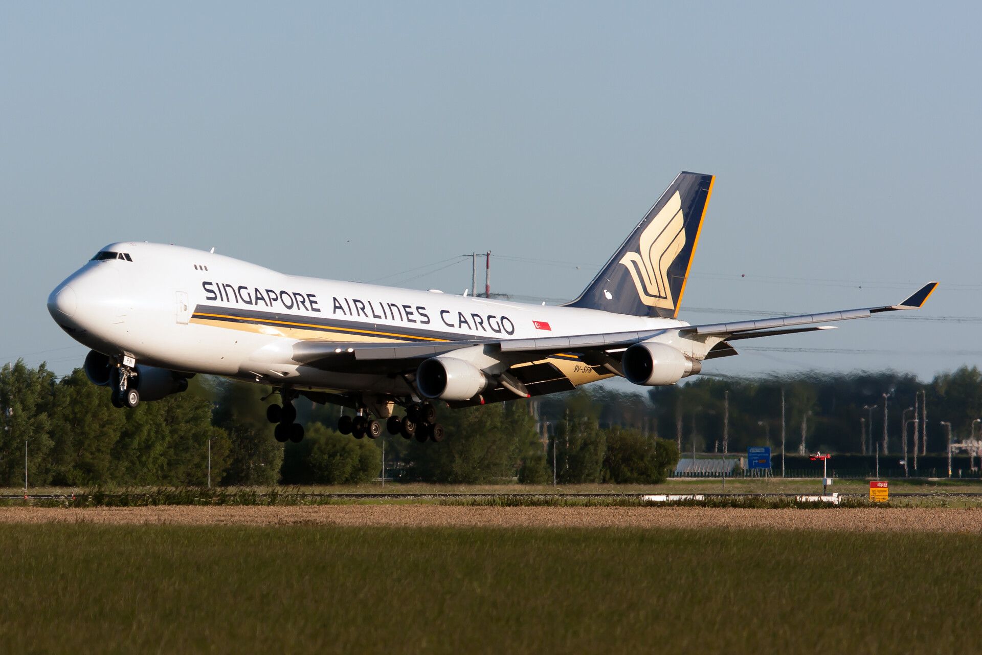 Singapore Airlines, Boeing 747-400F Freighter 