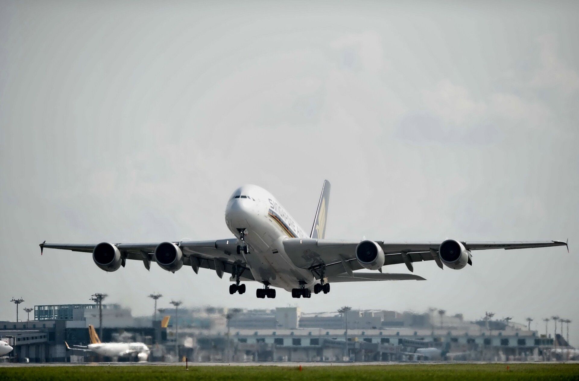 Singapore Airlines, Airbus A380, Fifth Freedom