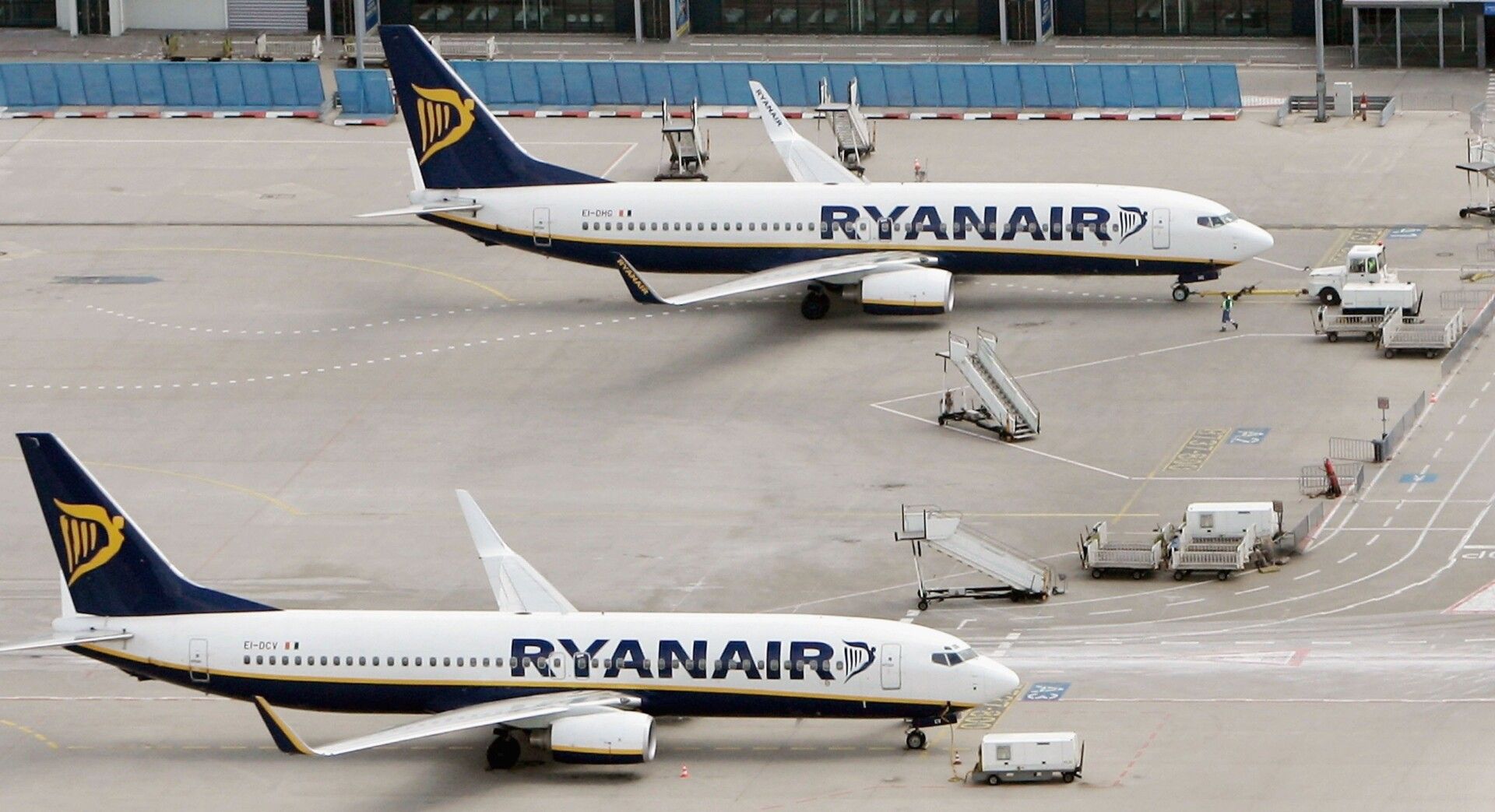Ryanair 737s in Frankfurt