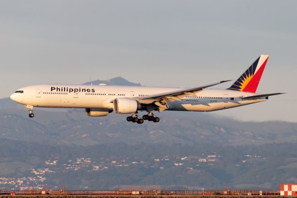 /wordpress/wp-content/uploads/2021/12/Philippine-Airlines-Boeing-777-3F6ER-RP-C7781-3-1000x667.jpg