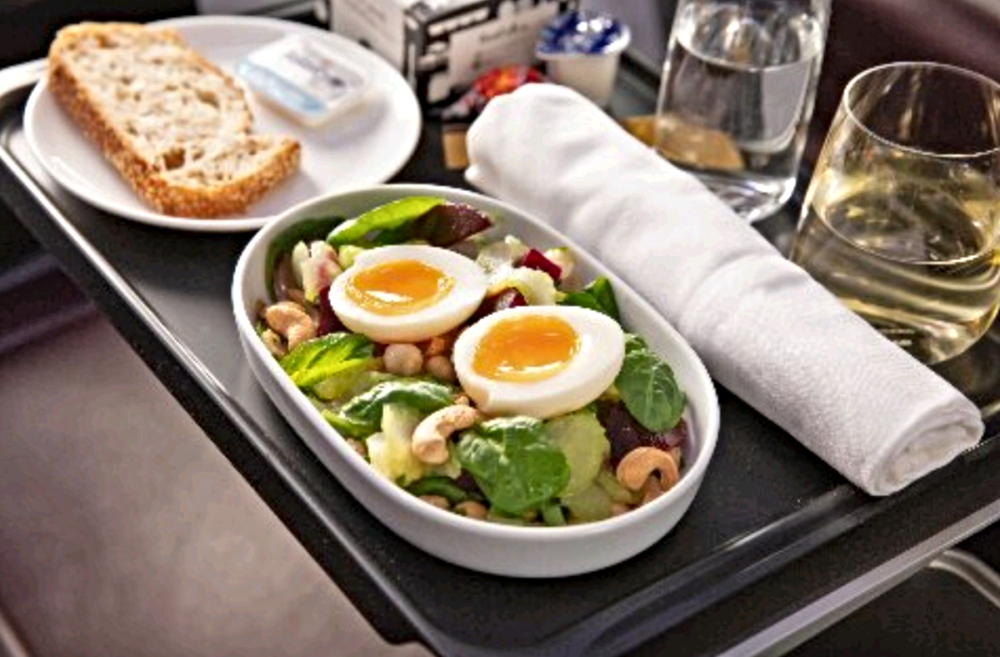 qantas-domestic-business-class-catering