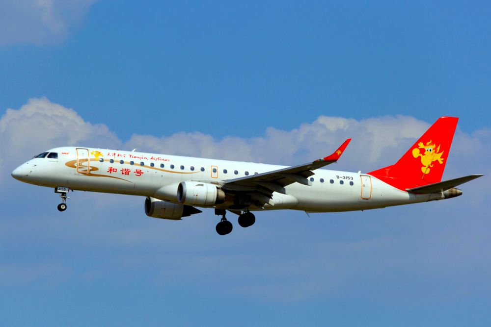 Tianjin Airlines Embraer E190