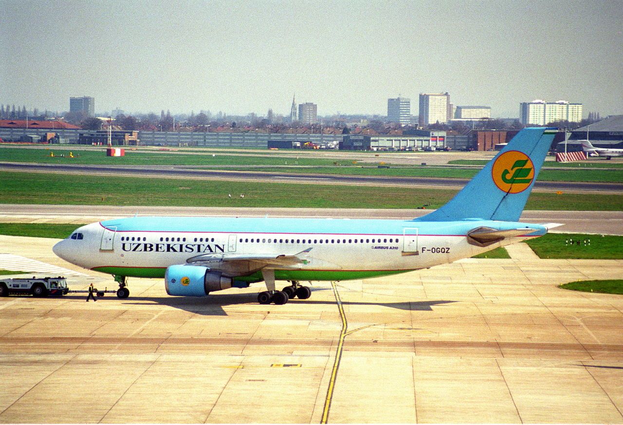Uzbekistan_Airways_Airbus_A310-324;_F-OGQZ@LHR;13.04.1996_(5217486138)