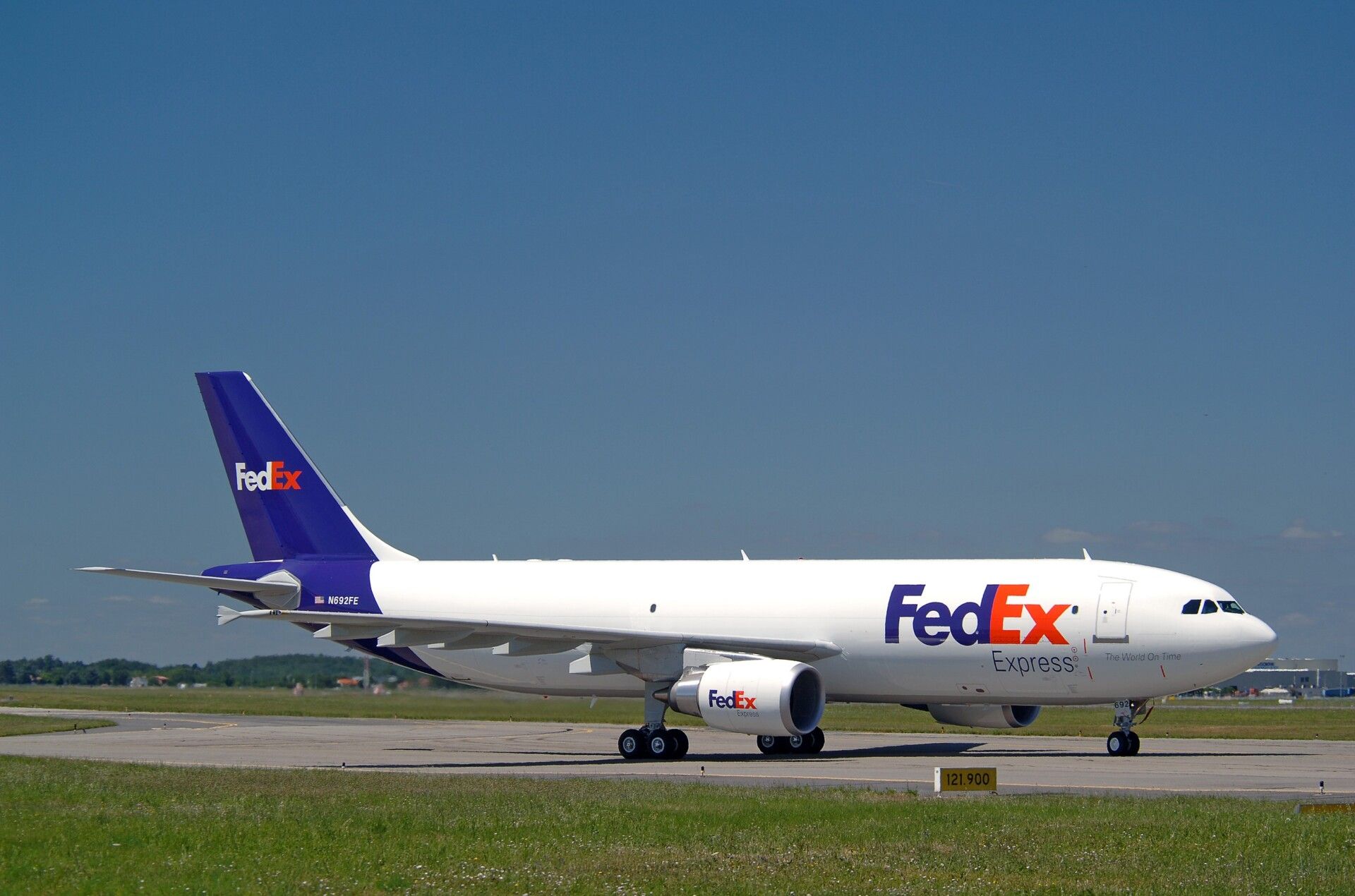 FedEx Airbus A300